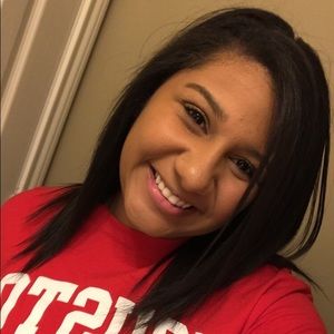 Meet your Posher, Alexis